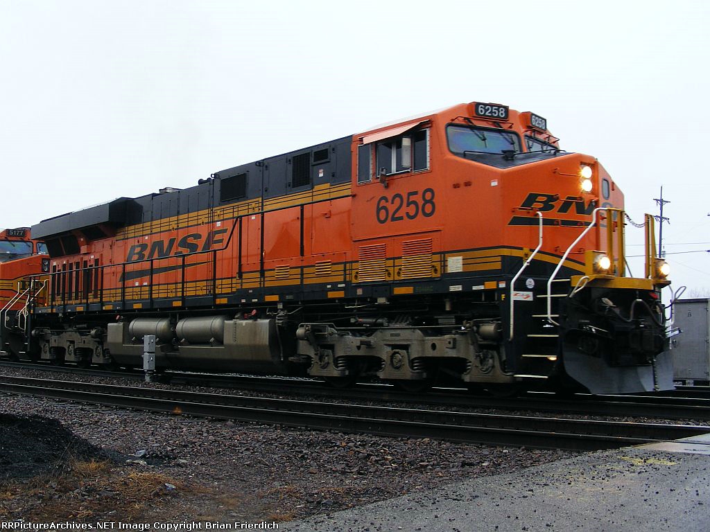 BNSF 6258